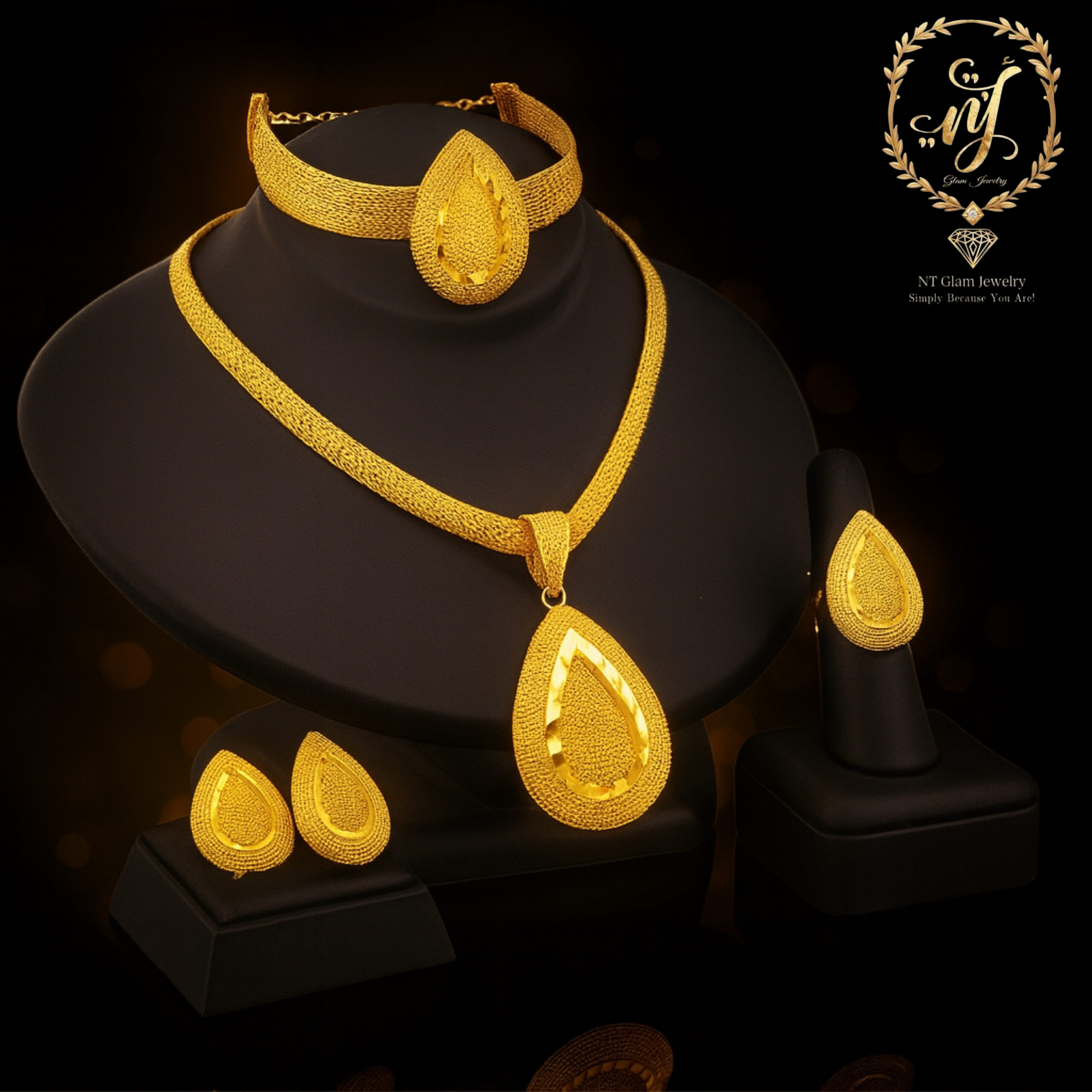 Gold-plated teardrop jewelry set